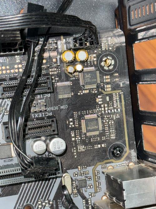 科达柏 PWM 一分十温控 ROG版 SATA 分线器深度评测：47元解锁10风扇智能同步