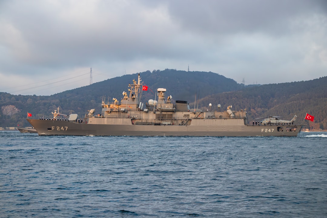 前行者MK84 vs 航世HB098 vs 黑吉蛇H108 深度对比