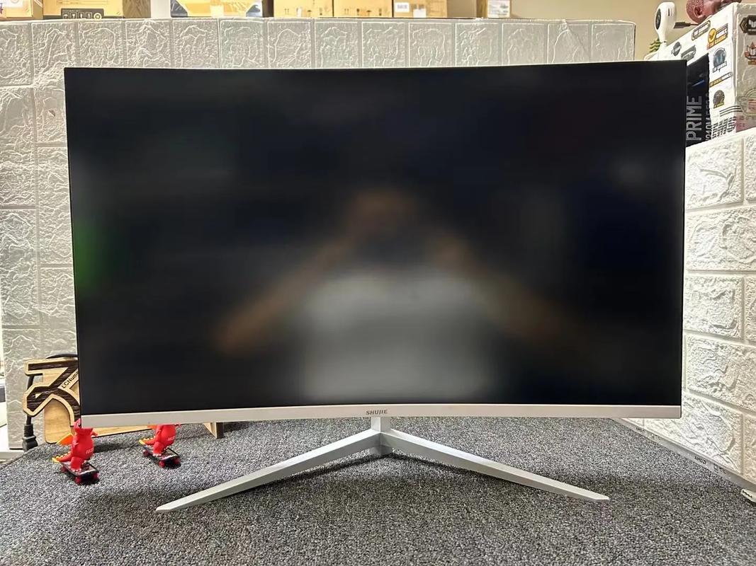 数捷SJ240K4 vs 松人T270CF 深度对比：32英寸2K vs 27英寸1080P电竞显示器