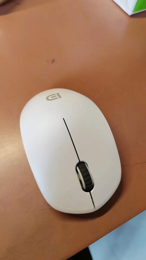 富德M630无线鼠标评测：商务舒适之选，多设备连接新体验