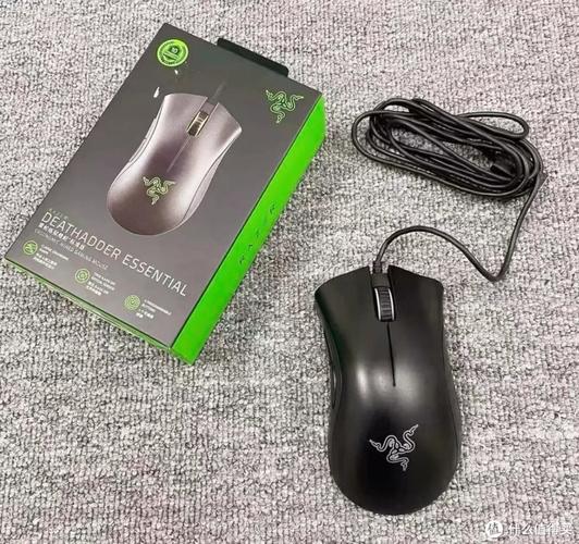 雷蛇蝰蛇标准版评测：经典右手大鼠，6400DPI电竞利器