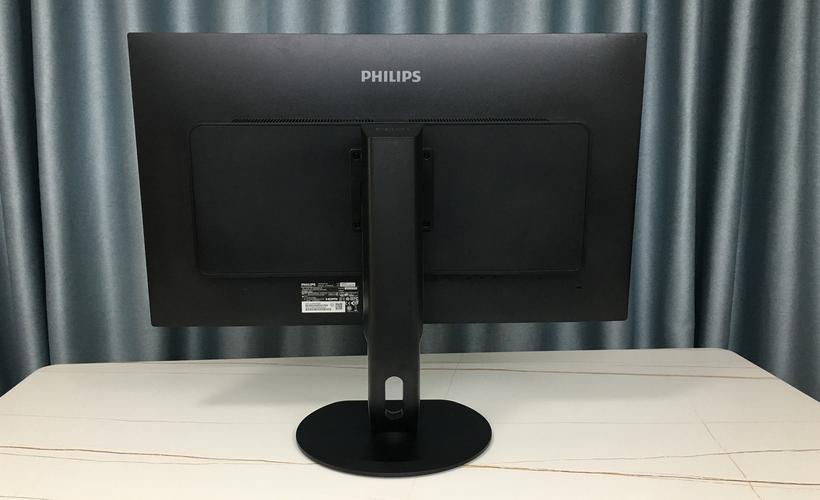 飞利浦328P6VUBREB评测：31.5英寸4K HDR600全能巨幕，专业影音娱乐新选择