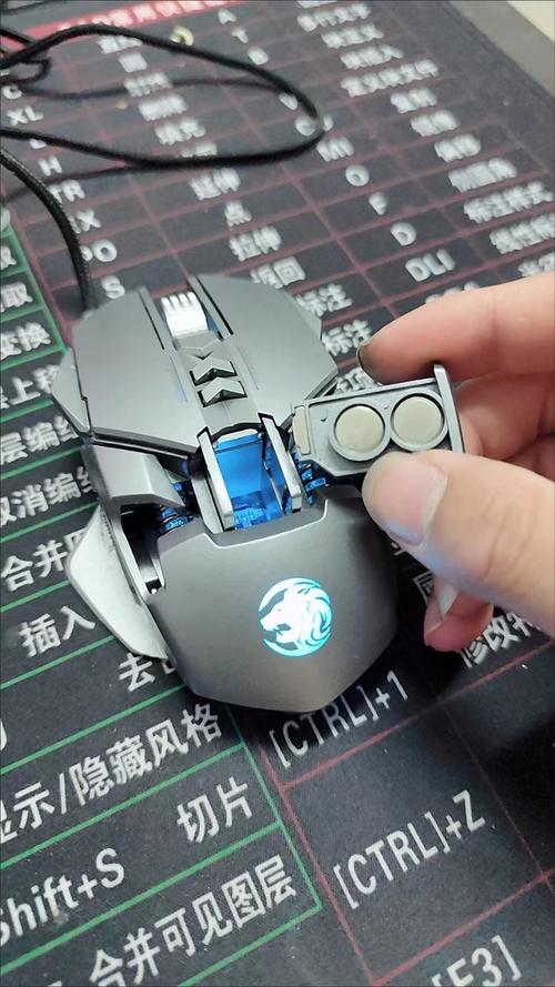 前行者MK300金属灰评测：6400DPI有线游戏鼠标+耳机组合，扎实手感与立体音效的融合