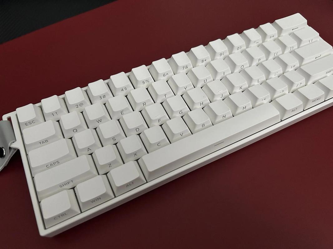 狼蛛MINI 60HE Pro桃夭粉评测：烟云磁轴+客制化，紧凑键盘新标杆