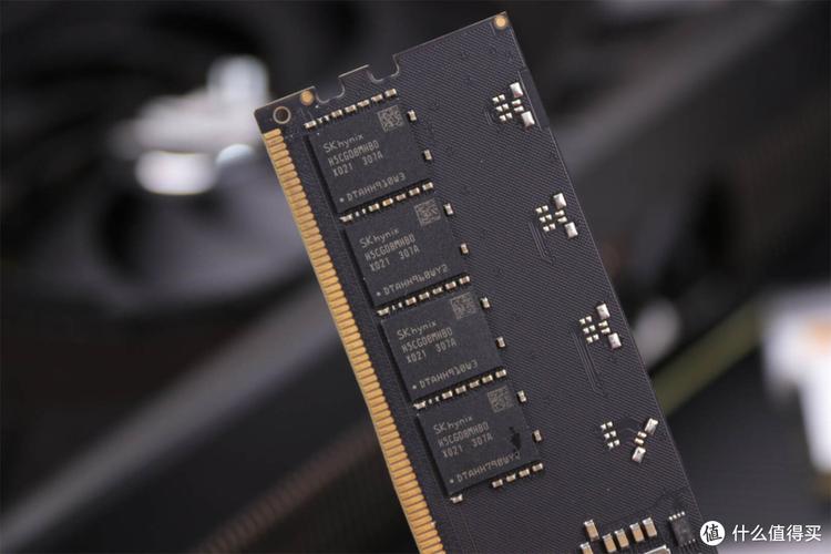 影驰HOF 16GB DDR4 3600 vs 光威神策RGB DDR5 6400 48GB 深度对比