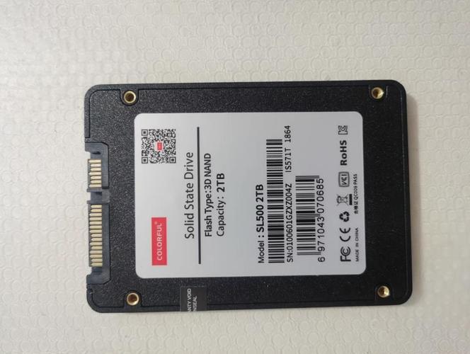 幻存V2400 vs 七彩虹SL500 深度对比