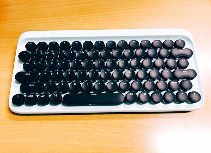 reccazr S87 vs 腹灵 FL980V2Pro vs 洛斐 EH121 三款机械键盘深度对比