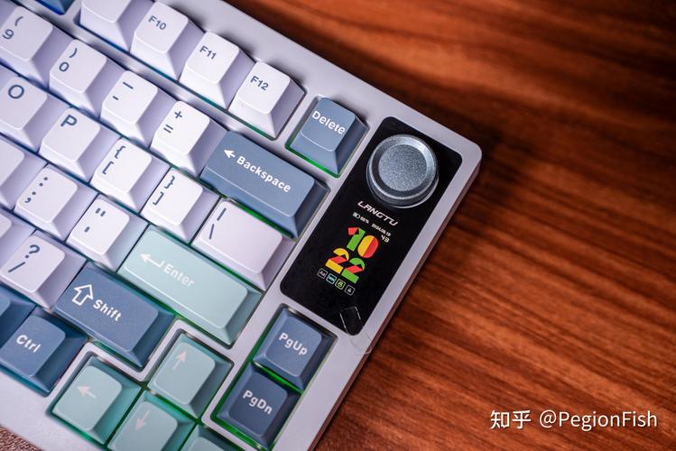 狼途LT75Pro马卡龙轴评测：三模RGB、4000mAh长续航，入门级机械键盘新选择
