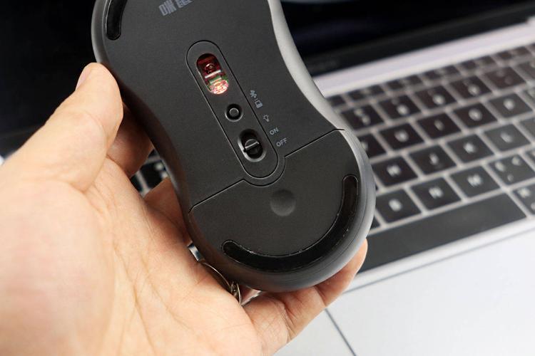 技触M103语音智能鼠标评测:激光追踪与语音控制的入门之选