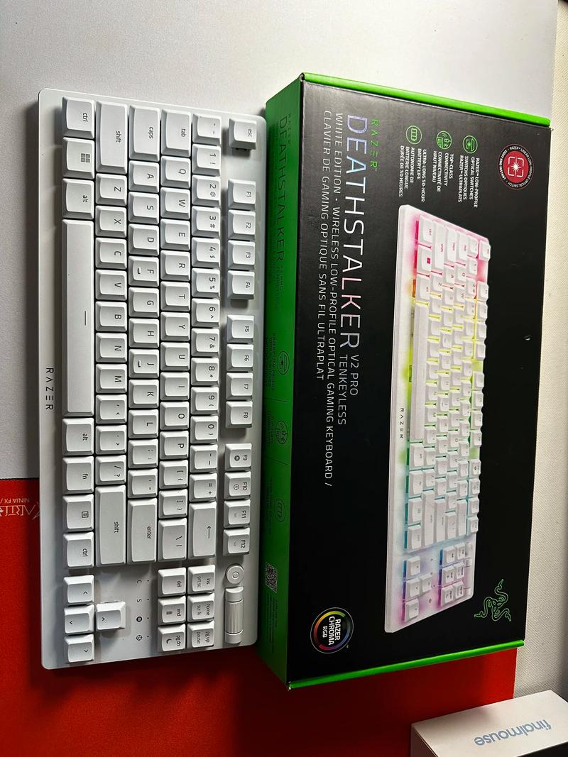 黑爵AK870 vs 雷蛇噬魂金蝎V2 vs 雷柏V500PRO 三款机械键盘深度对比