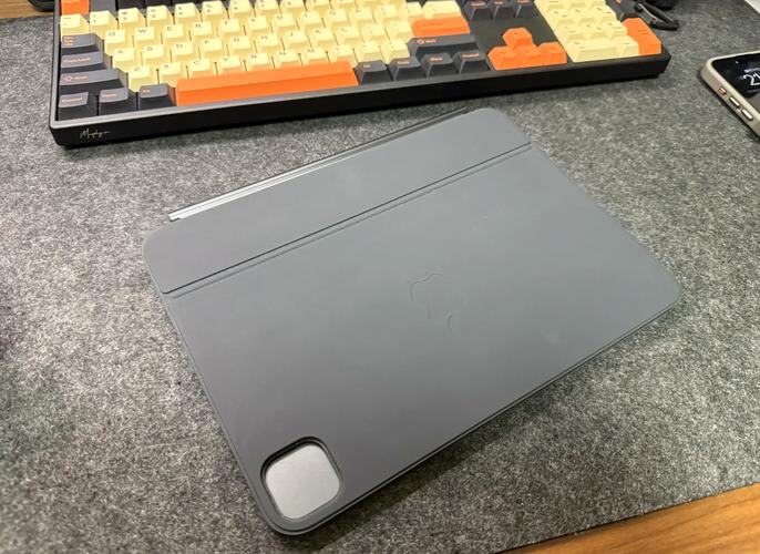 魔咖K100 vs reccazr R98Pro vs 苹果妙控键盘 深度对比