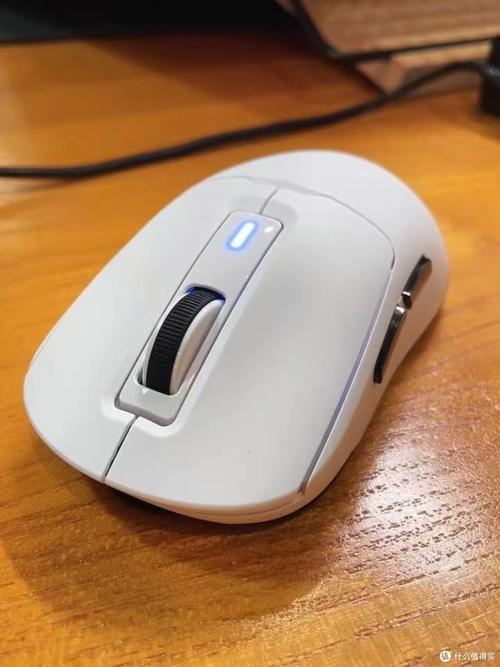 驰尚E100 vs 微星GM30 vs 宏碁OMR249 无线垂直、游戏有线、经济多模鼠标深度对比