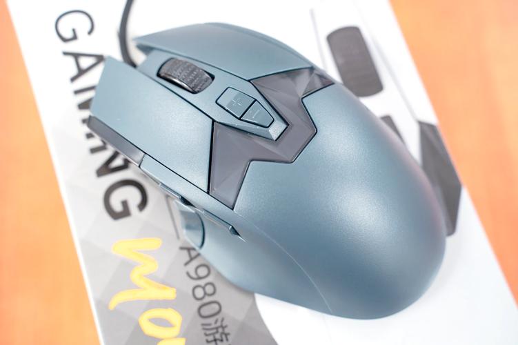 达尔优A980游戏鼠标评测：三模连接+30000DPI，竞技利器还是槽点频出？