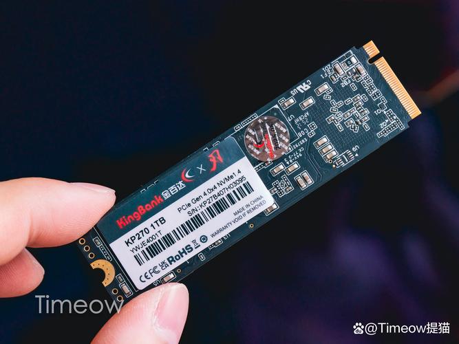 联想ThinkLife ST600 vs 金百达KP270 深度对比