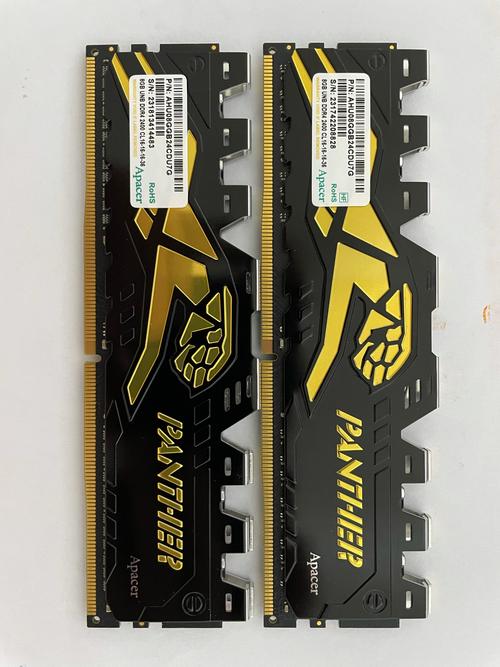 宇瞻黑豹 8GB DDR4 2400 vs 玖合星辰 8GB DDR4 3200 深度对比