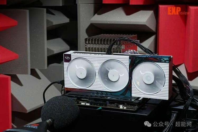 用户在选择电脑硬件