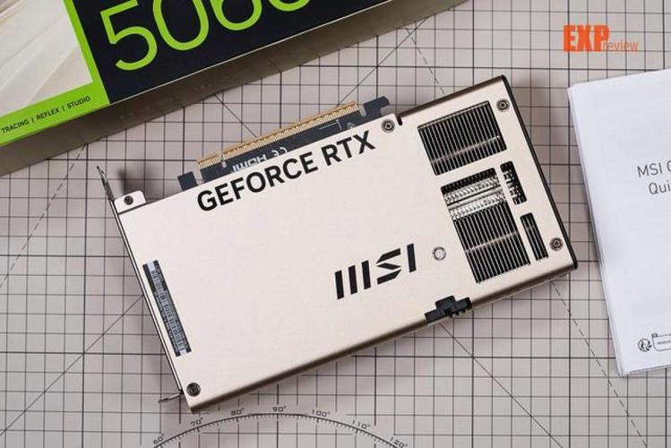 游戏玩家使用高性能显卡