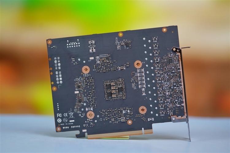 价格与性价比分析图表