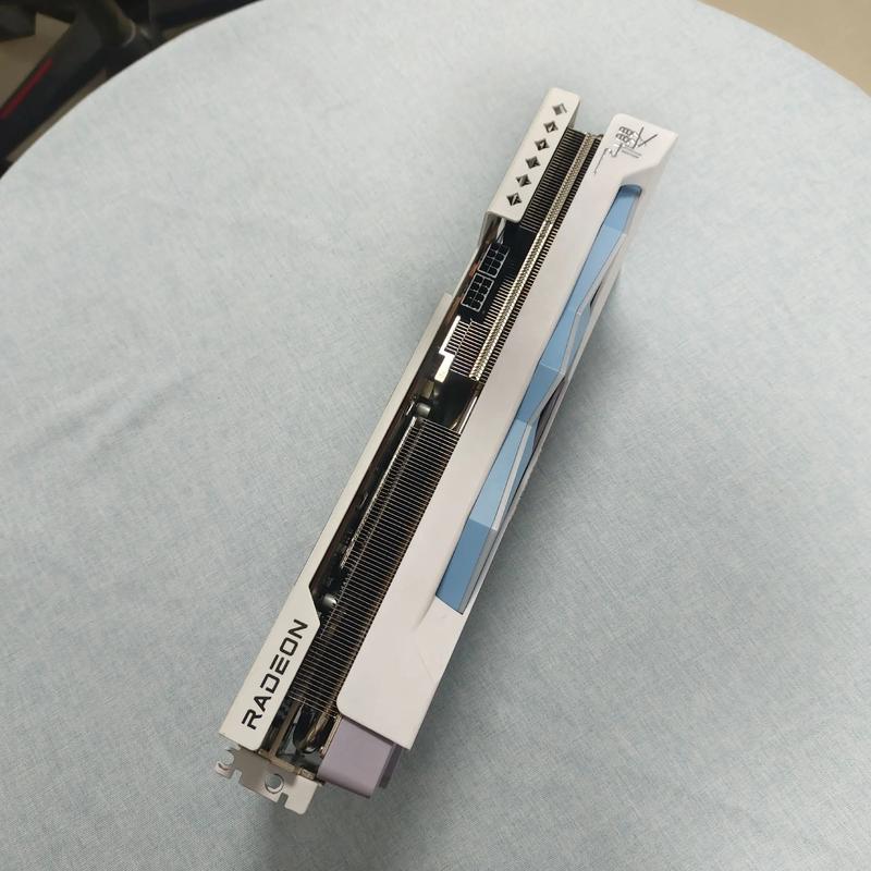 高性能游戏电脑运行画面