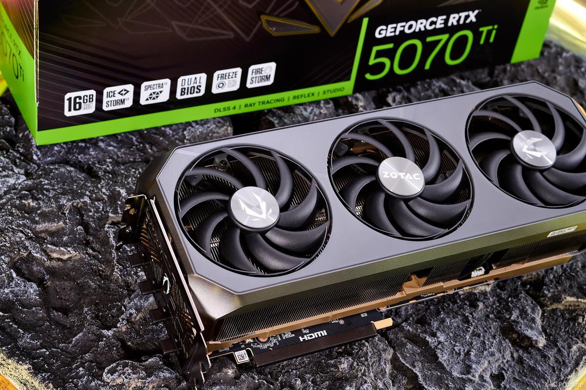 索泰RTX 5070 Ti vs 技嘉RX 7900 XTX 深度对比