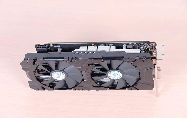 用户选购电脑硬件场景