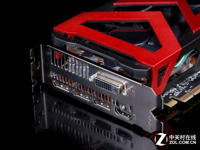 电脑运行游戏性能测试画面