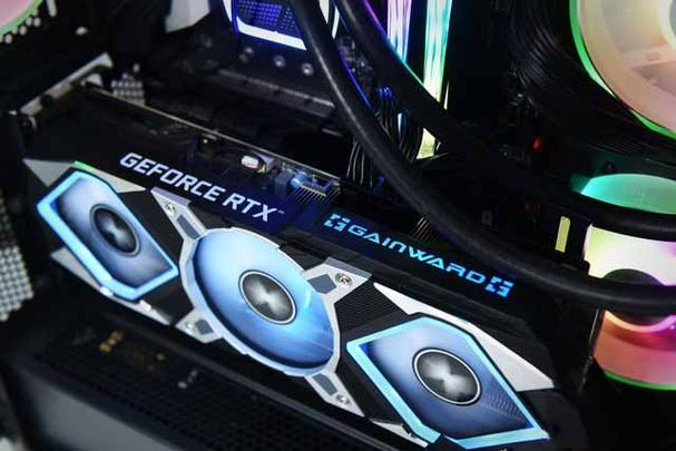 用户选购电脑硬件场景