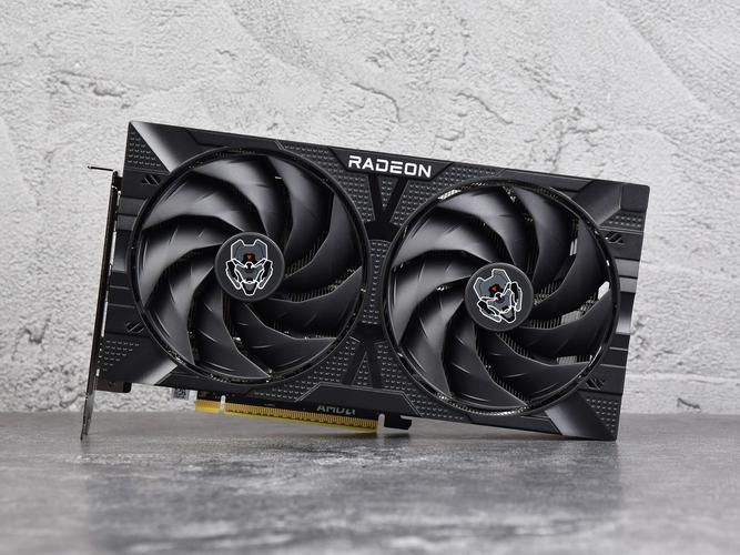 瀚铠Radeon RX 9060 XT vs Inno3D GTX 570冰龙版 深度对比
