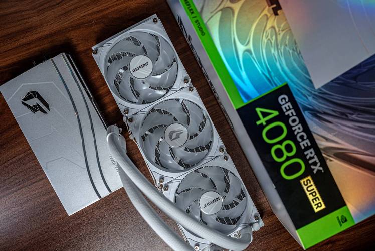 游戏控制器与电脑硬件