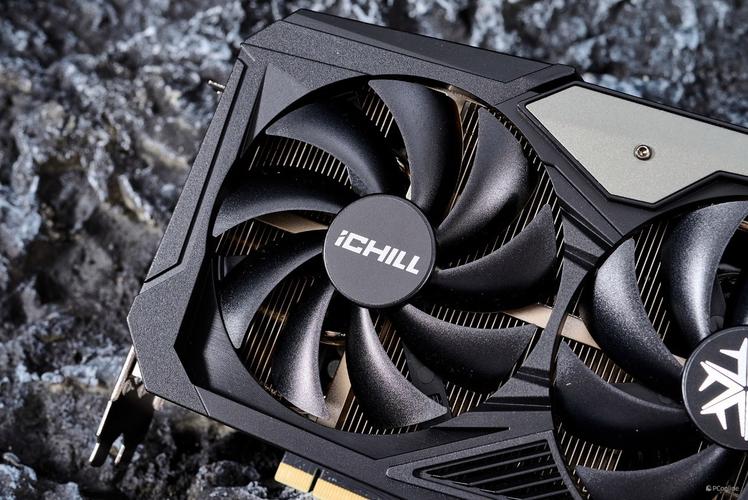 简洁的家庭办公电脑桌面