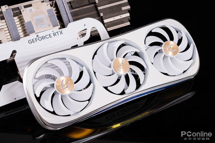 价格标签与硬件产品对比