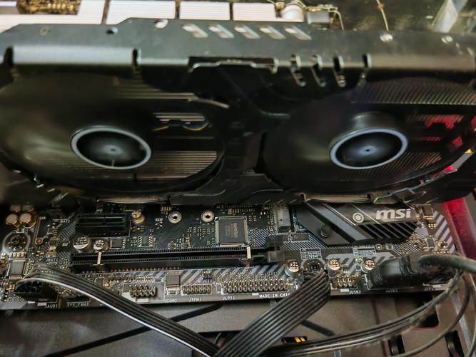 盈通RX580 2048SP vs 七彩虹GTX1070 深度对比