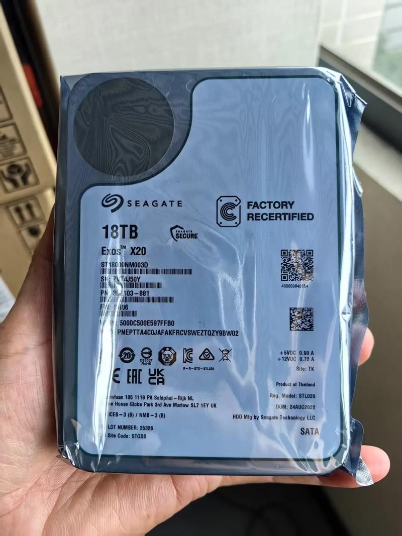 硬盘内部结构与电路板细节