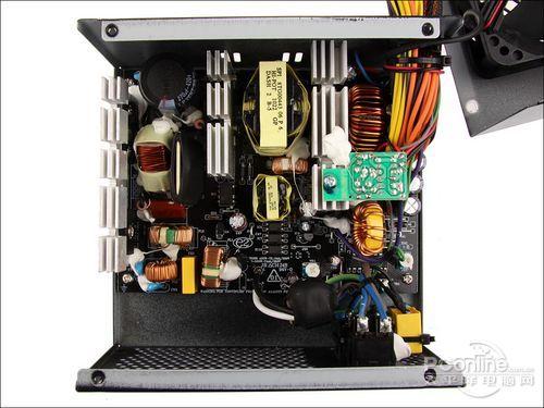 Antec VP300P 电源散热风扇工作状态