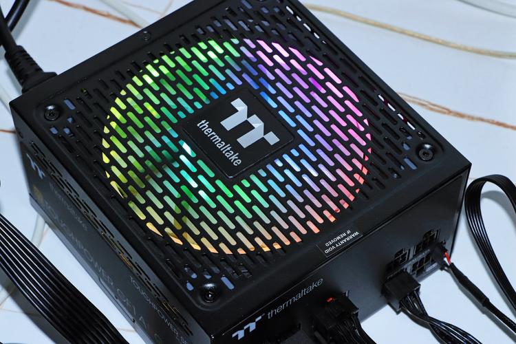 Tt Toughpower GF1 ARGB 750W 深度评测：金牌模组电源 RGB加持 性价比之选