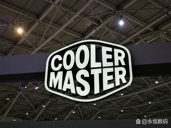 酷冷至尊电源核心规格展示