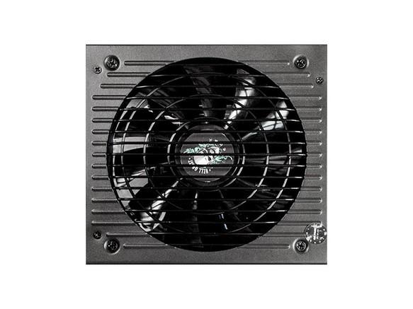 黑色电源单元与线缆展示