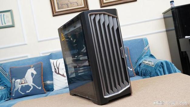 电脑电源功耗与散热性能展示