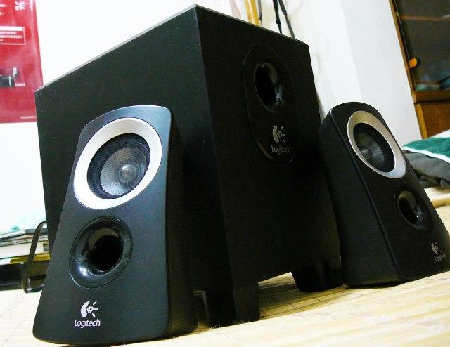 电脑音箱系统购买与安装场景