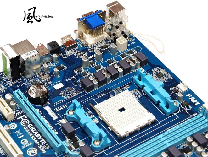 CPU on motherboard benchmark setup