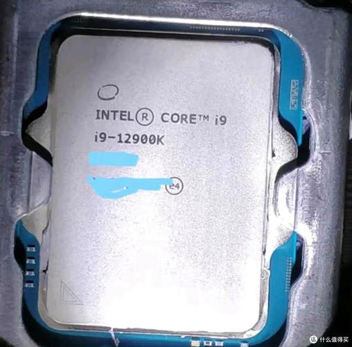 White CPU cooler with fans