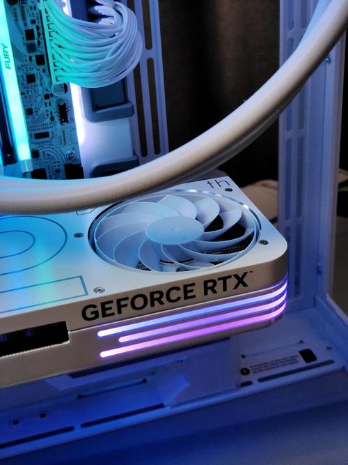 影驰GeForce RTX 4070 20周年纪念版 vs 迪兰RX 570 4G X-Serial 深度对比