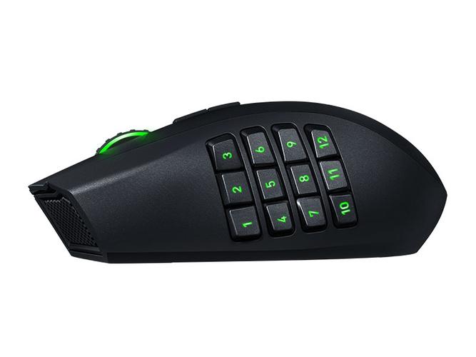 Razer Naga Epic Chroma mouse overall design view