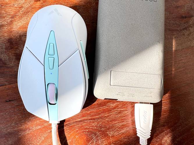 无线游戏鼠标握持设计