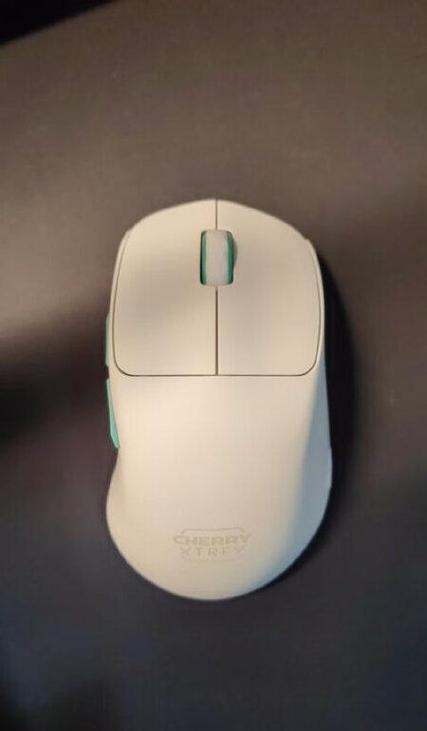 Xtrfy M64W PRO 轻量无线电竞鼠标深度评测：55g 双模 8KHz 能否征服竞技战场？