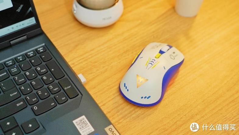 Wireless computer mouse emphasizing battery and power efficiency