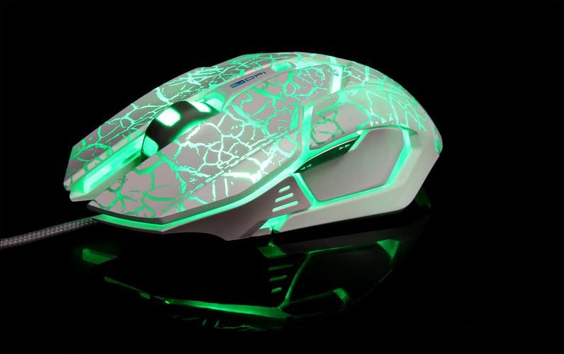 Wired gaming mouse with braided cable