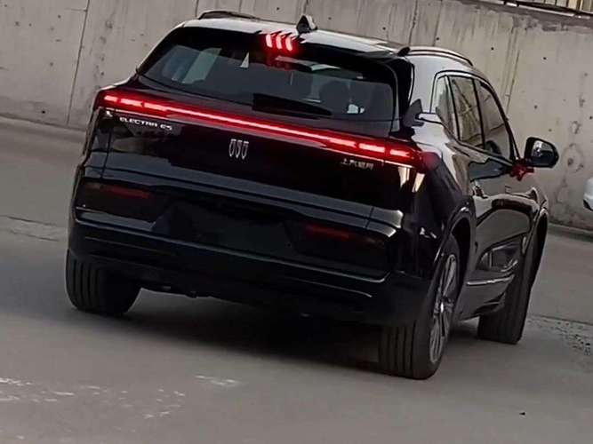 Metoo E5SE 黑色无线鼠标评测：36元入门级2.4G光电鼠标的实用之选