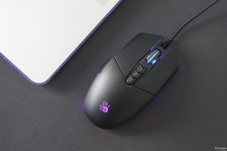 Gaming mouse thermal and cable view