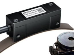 办公桌面上的无线鼠标